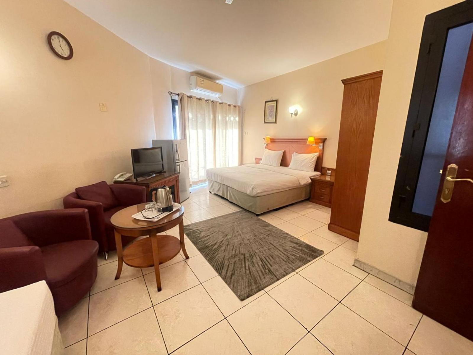 Tara Hotel