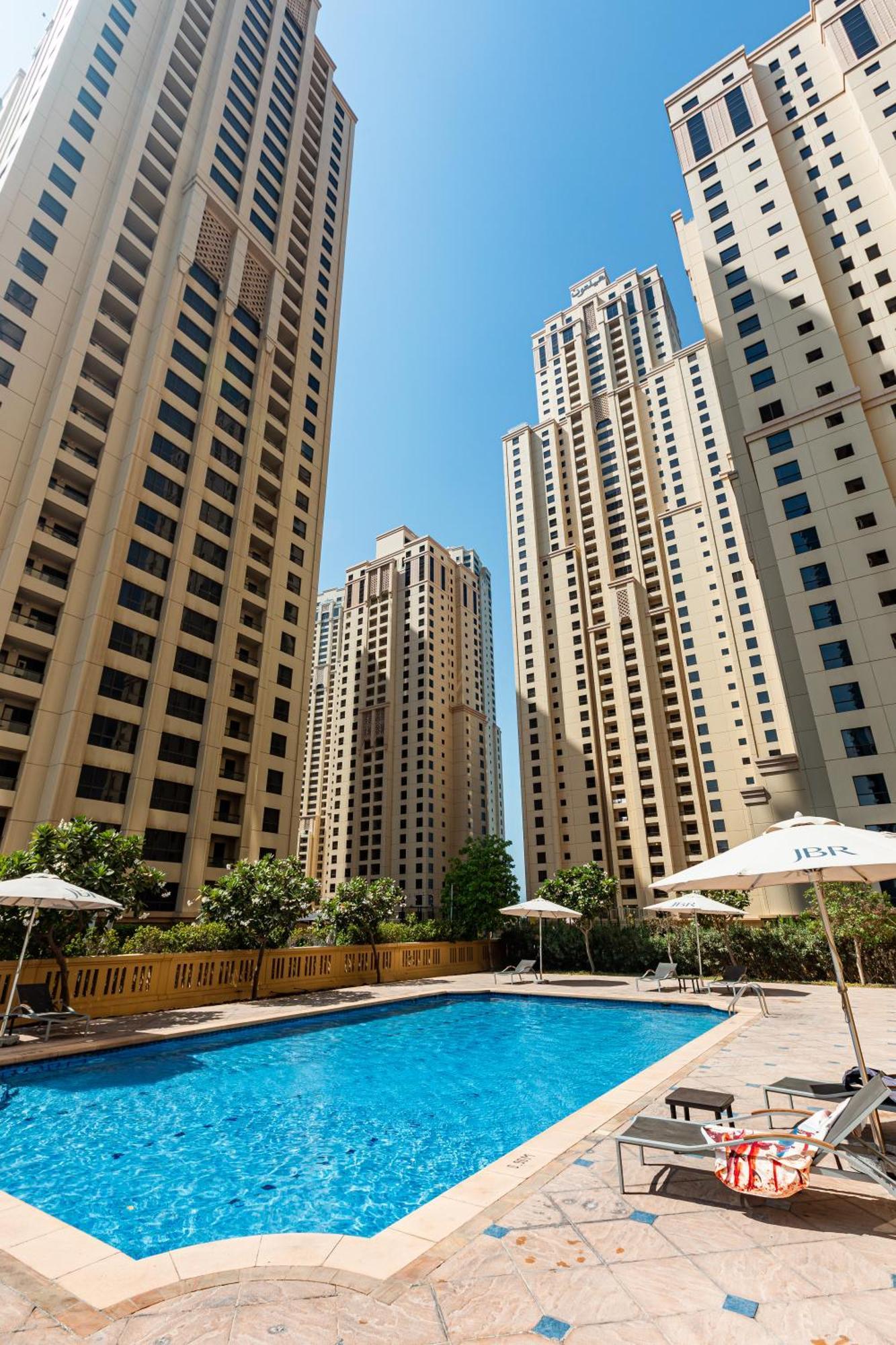 Beautiful 1 Bedroom By The Daire Dubai