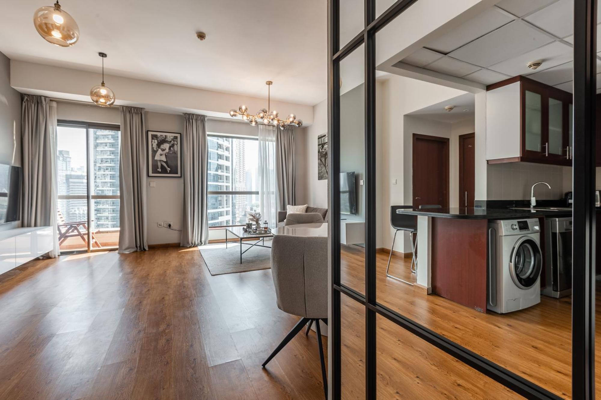 Daire Beautiful 1 Bedroom By The
