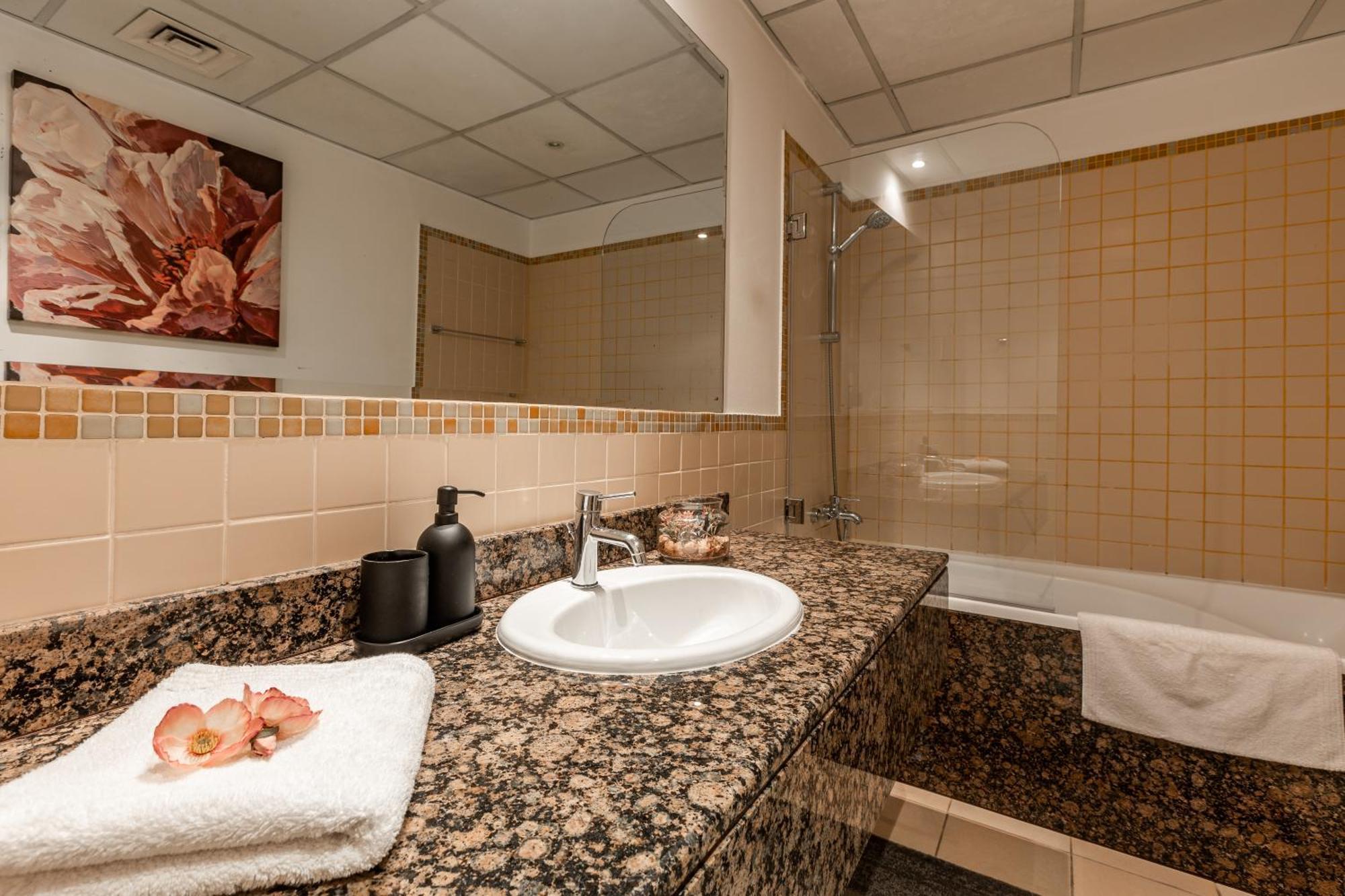 Beautiful 1 Bedroom By The Daire *