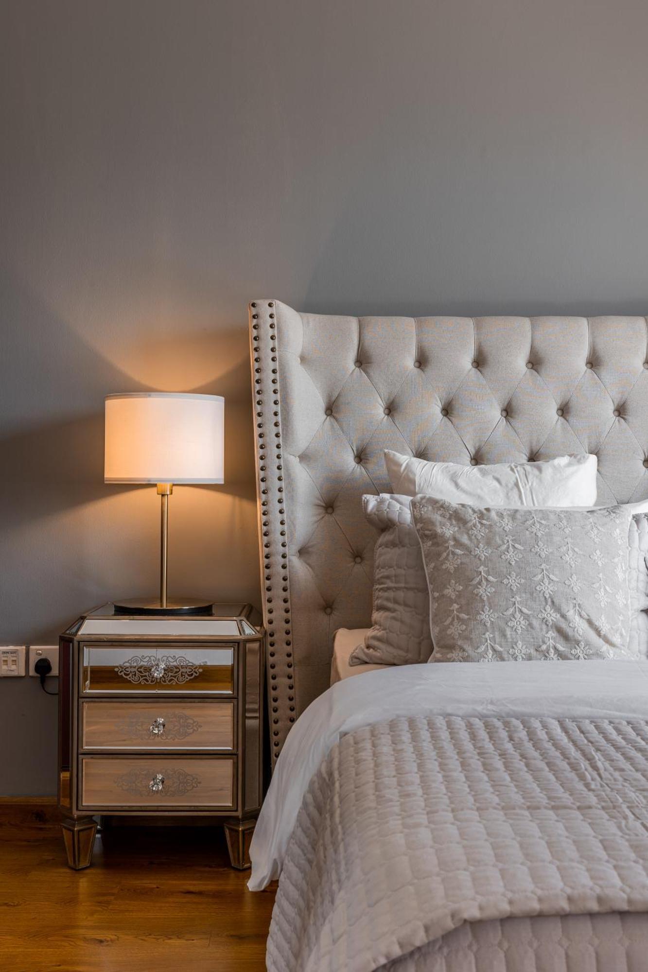 Beautiful 1 Bedroom By The Daire
