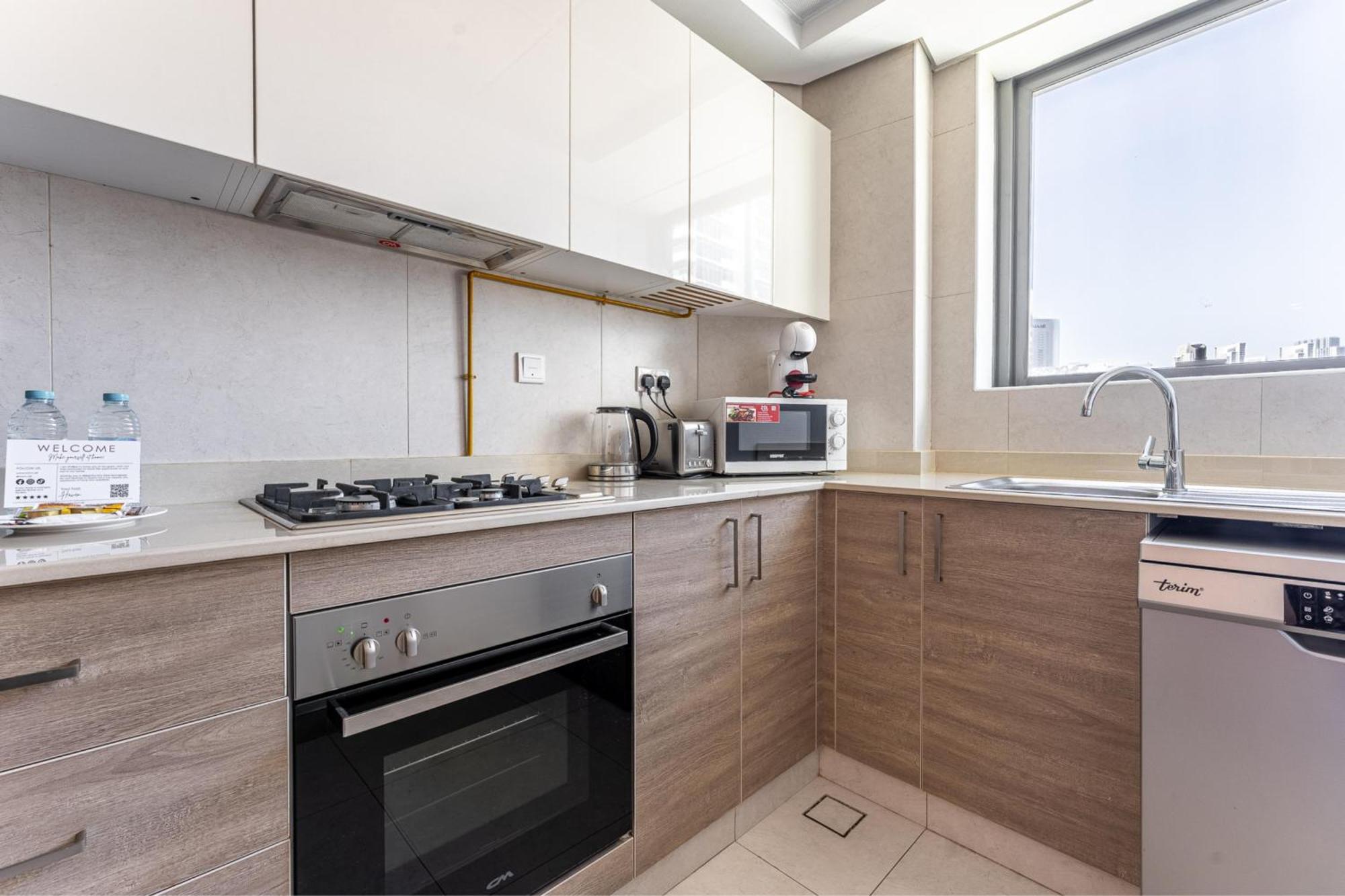 Enjoy Clear Skies 1br With Burj Khalifa Views