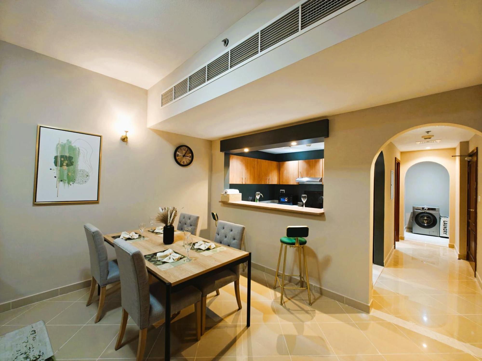 Apartment 369 Stays- 1 Bedroom In Sports Dubai