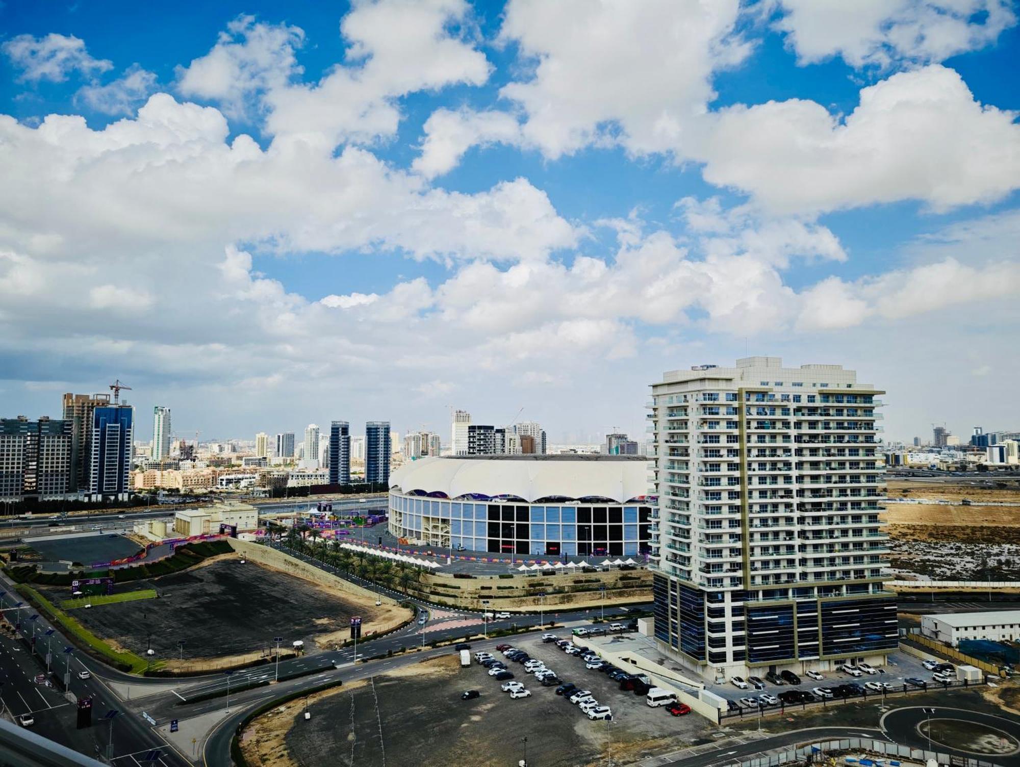 369 Stays- 1 Bedroom In Sports Apartment Dubai
