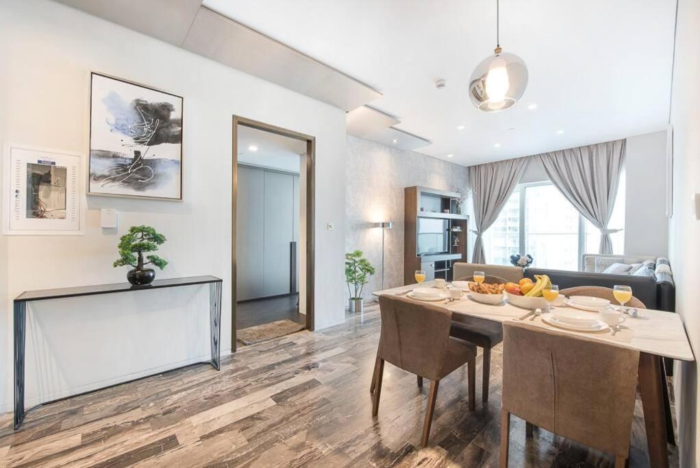 Daire First Class 1br Amazing Marina Views