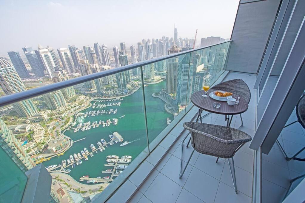 First Class 1br Amazing Marina Views Daire