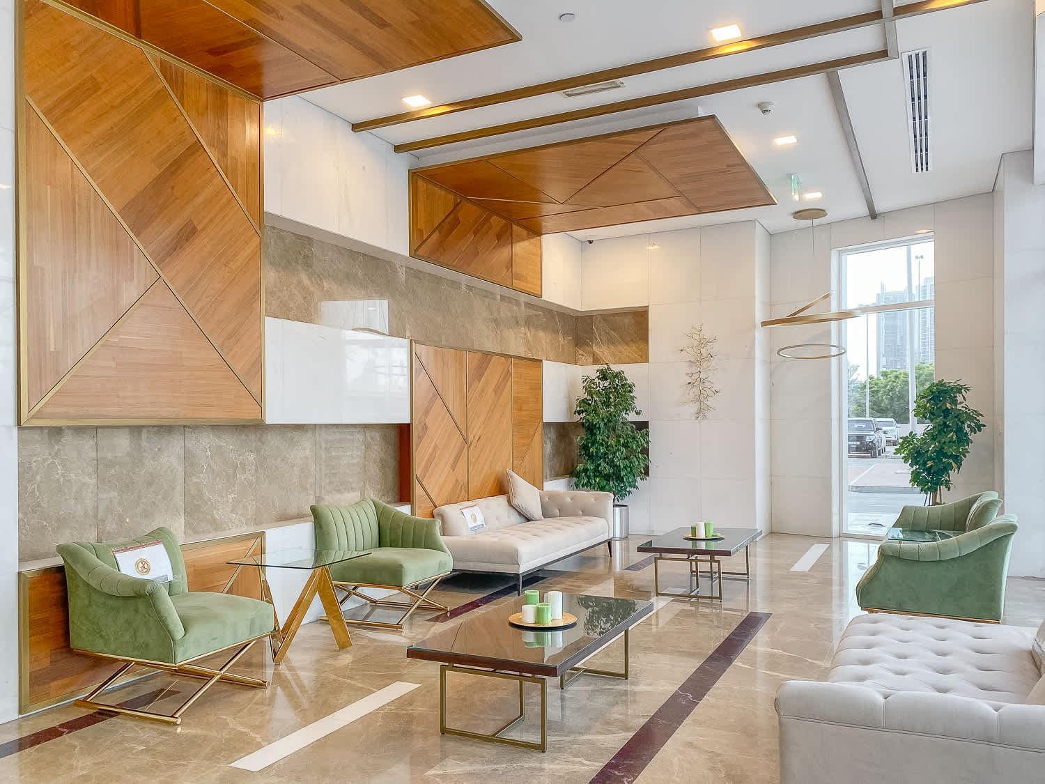 Serene With Stylish Interior Space In Jlt! * Dubai