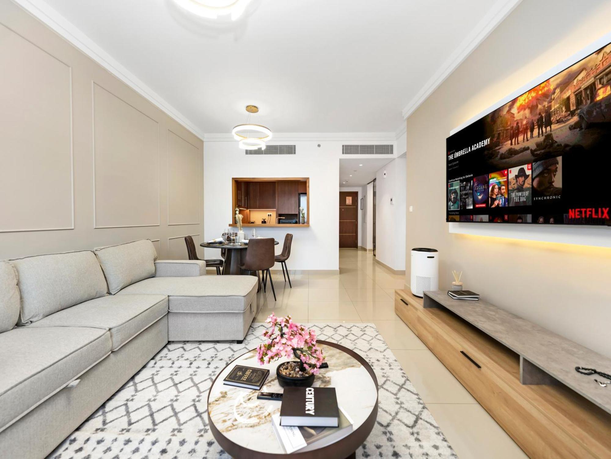 New! Ps5! Burj Khalifa View & Infinity Pool Apartment