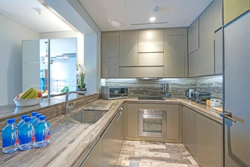 First Class 1br Amazing Marina Views Daire *