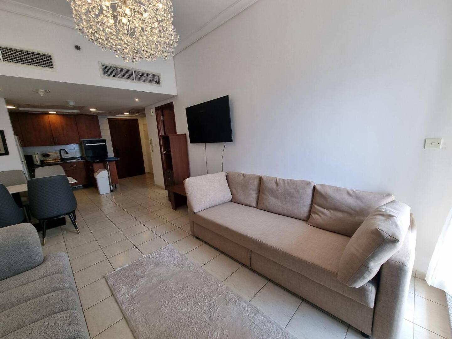 Terrace Cluster D 1bd 4-min Walk To Metro Apartment