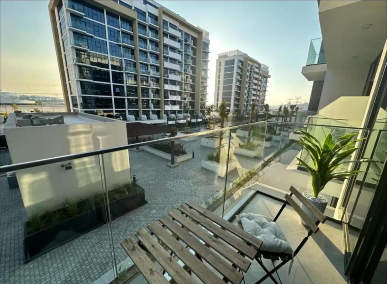 Galaxy In Azizi Riviera Luxury Daire *