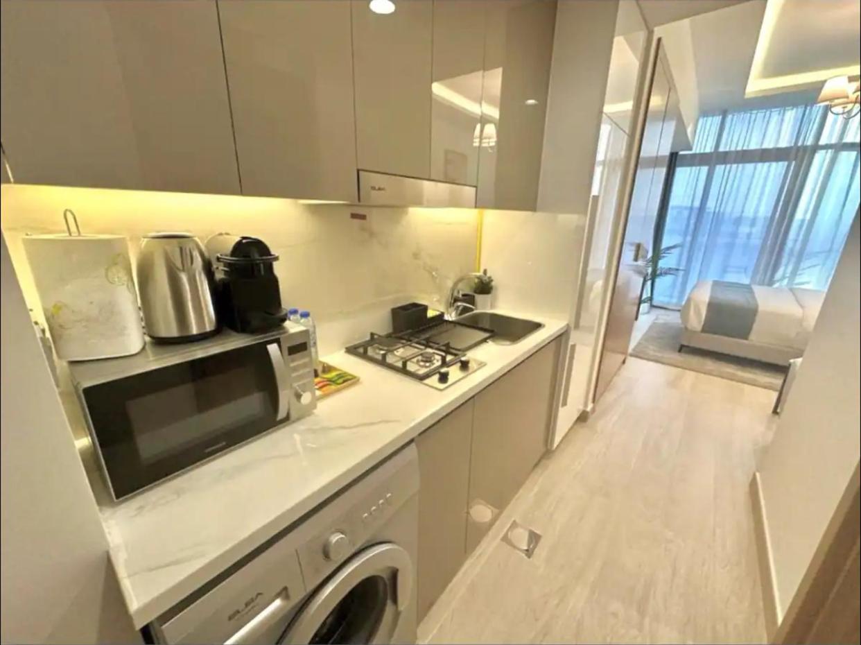 Galaxy In Azizi Riviera Luxury Daire *
