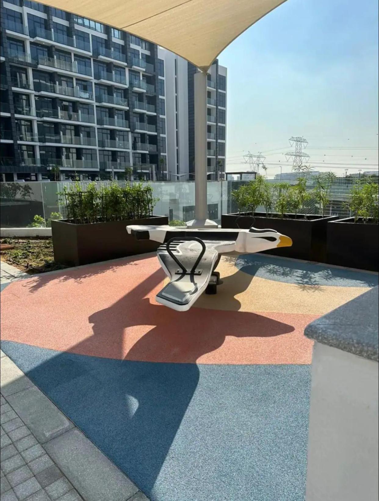Galaxy In Azizi Riviera Luxury Daire Dubai