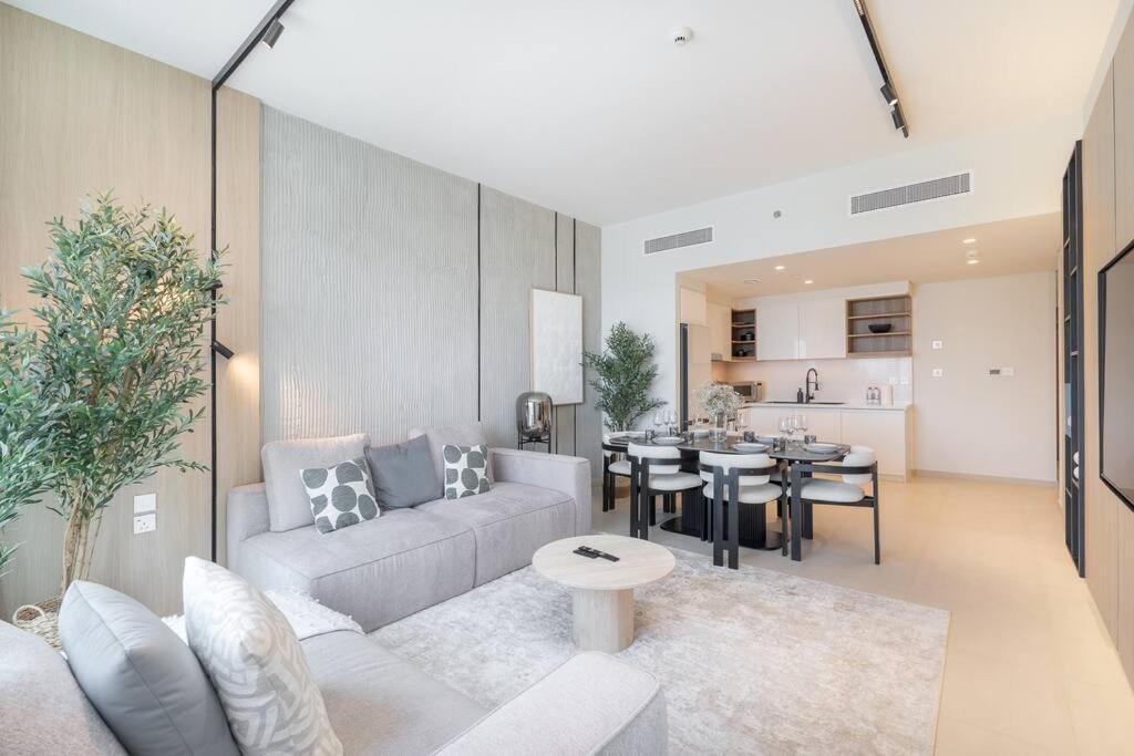 Downtown Views Open Burj View 34th Floor 2bd *