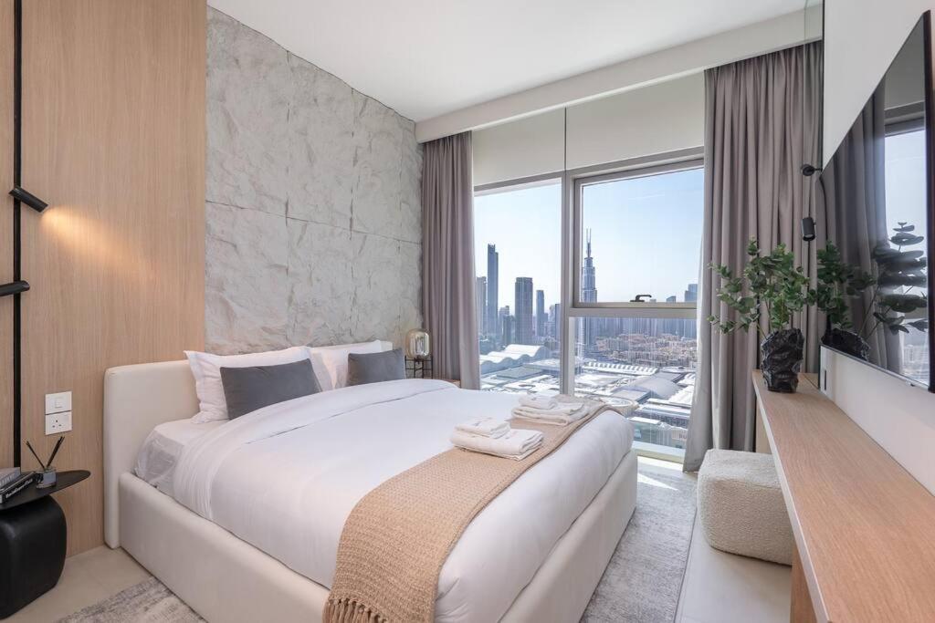 Downtown Views Open Burj View 34th Floor 2bd *