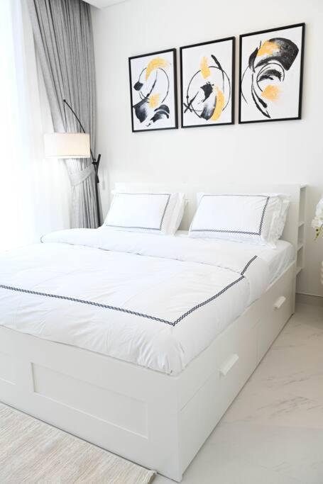 610 Lagoon Views * Dubai