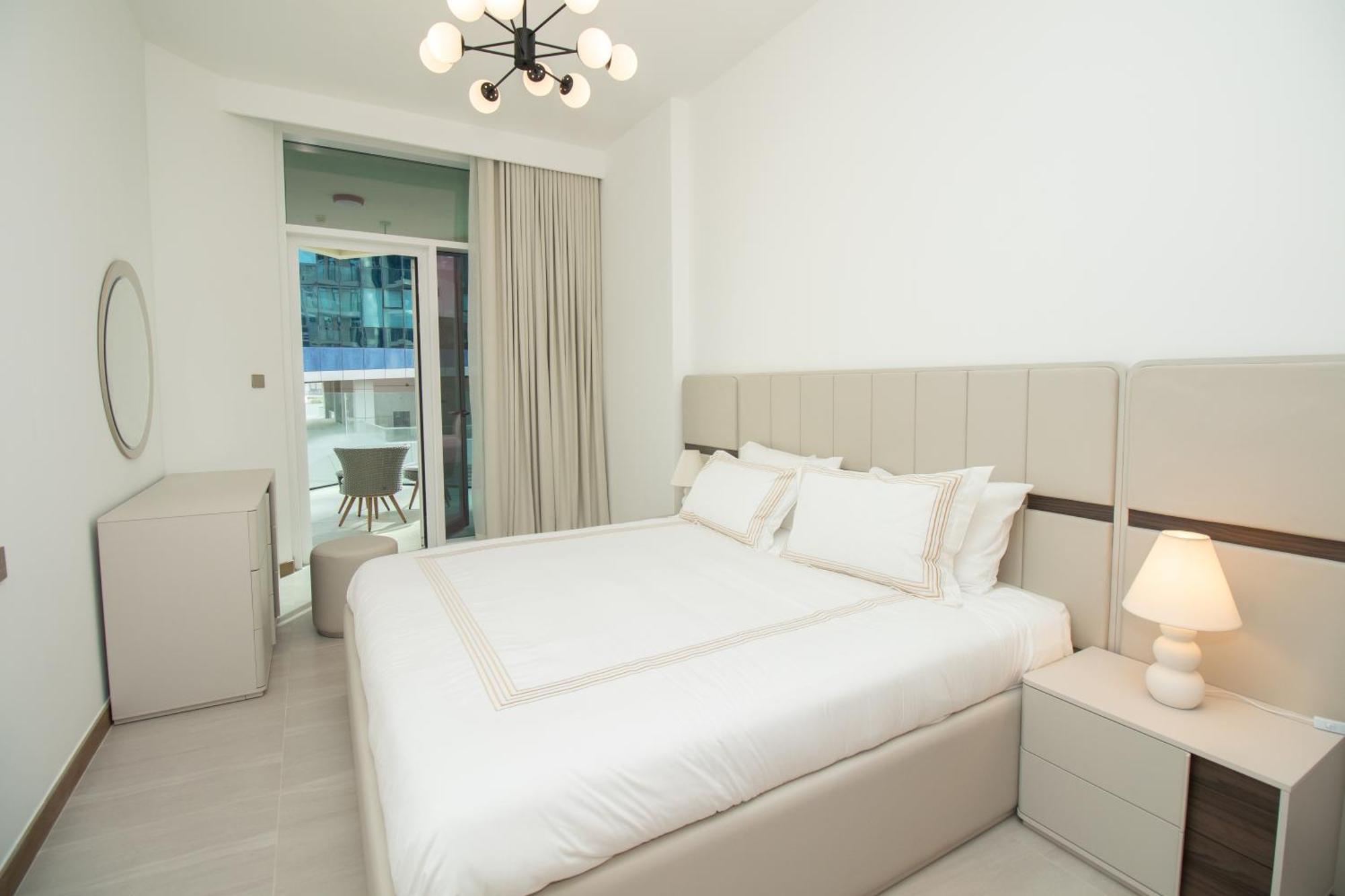Stylish One Bedroom Oasis At Missoni Tower , Business Bay, * Dubai