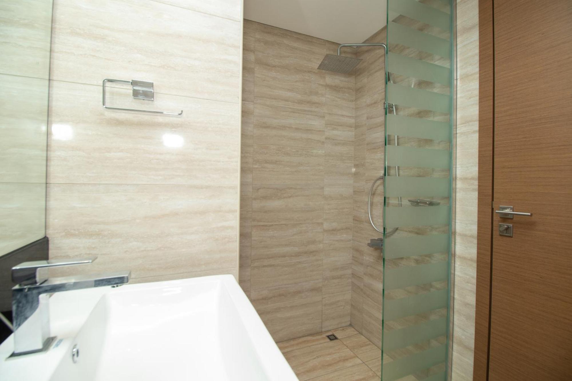 Apartment Stylish One Bedroom Oasis At Missoni Tower , Business Bay, *