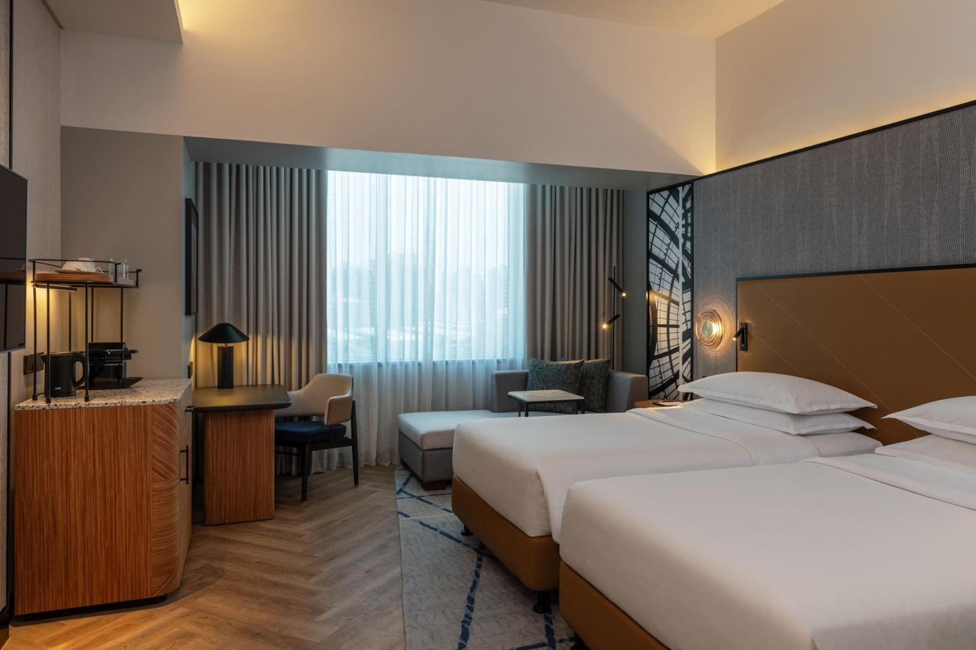 Sheraton Mall Of The Emirates Hotel, 5* Dubai
