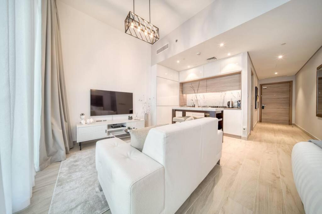 Apartment 5 Mins To Jbr Beach, Luxury In Marina's Tower