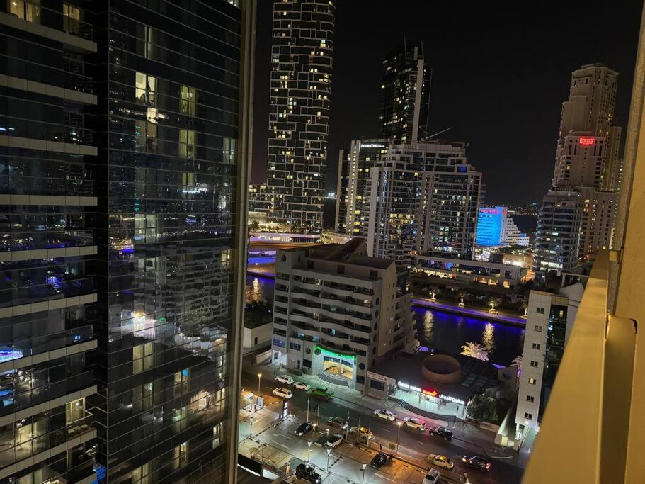 5 Mins To Jbr Beach, Luxury In Marina's Tower * Dubai