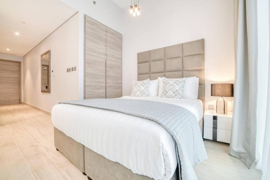 5 Mins To Jbr Beach, Luxury In Marina's Tower Apartment