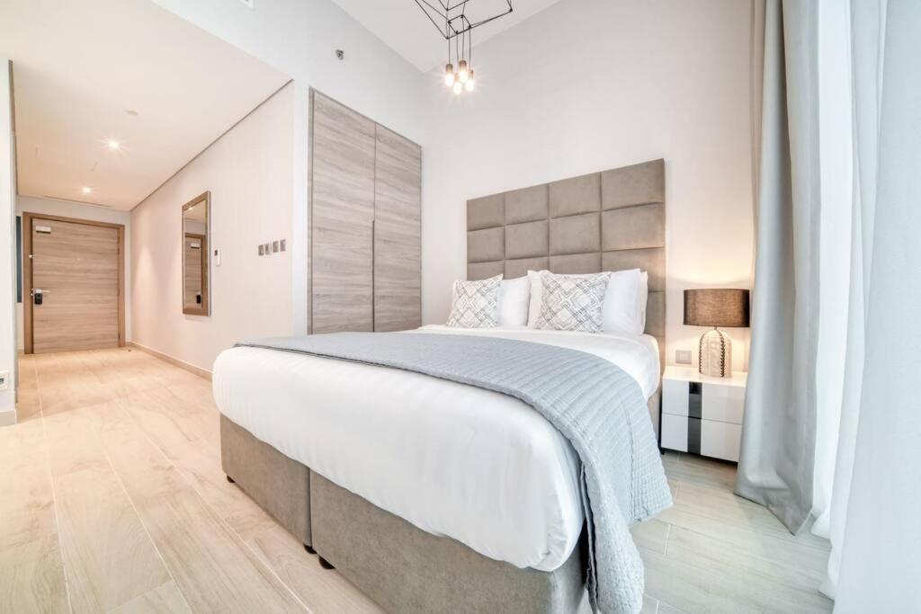 5 Mins To Jbr Beach, Luxury In Marina's Tower *