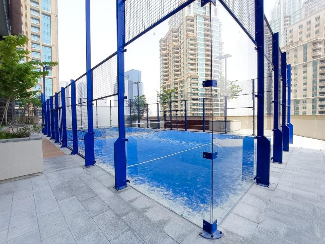 A Lovely 1 Bed Flat In Marina Apartment