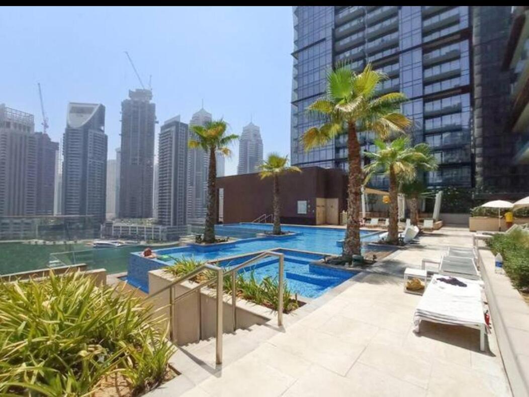 A Lovely 1 Bed Flat In Marina