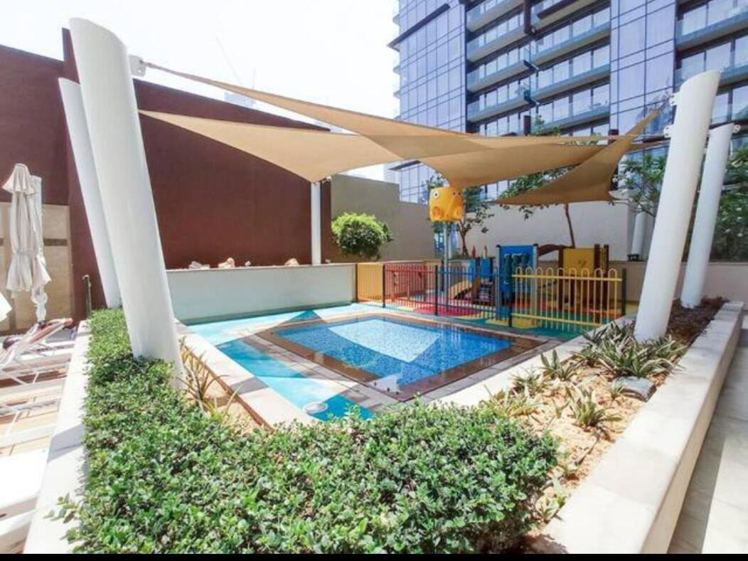 A Lovely 1 Bed Flat In Marina Apartment Dubai