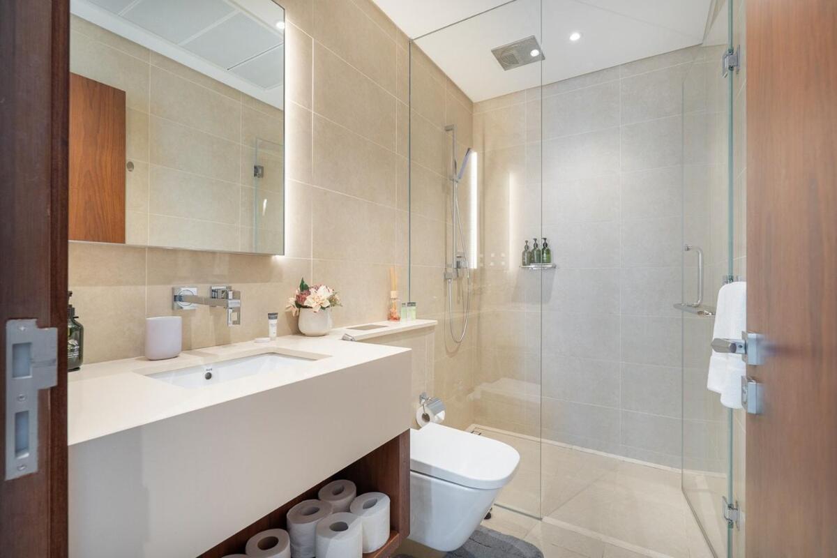 A Lovely 1 Bed Flat In Marina *