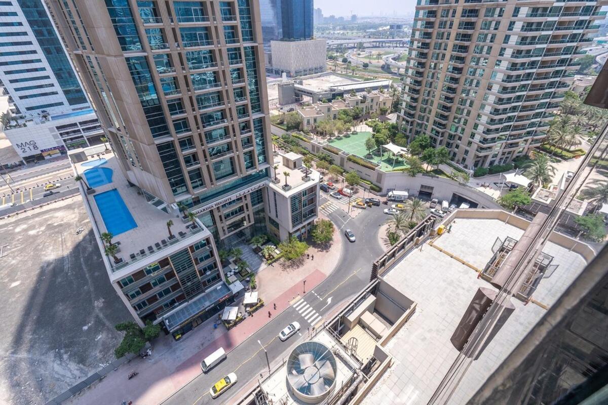 A Lovely 1 Bed Flat In Marina Apartment