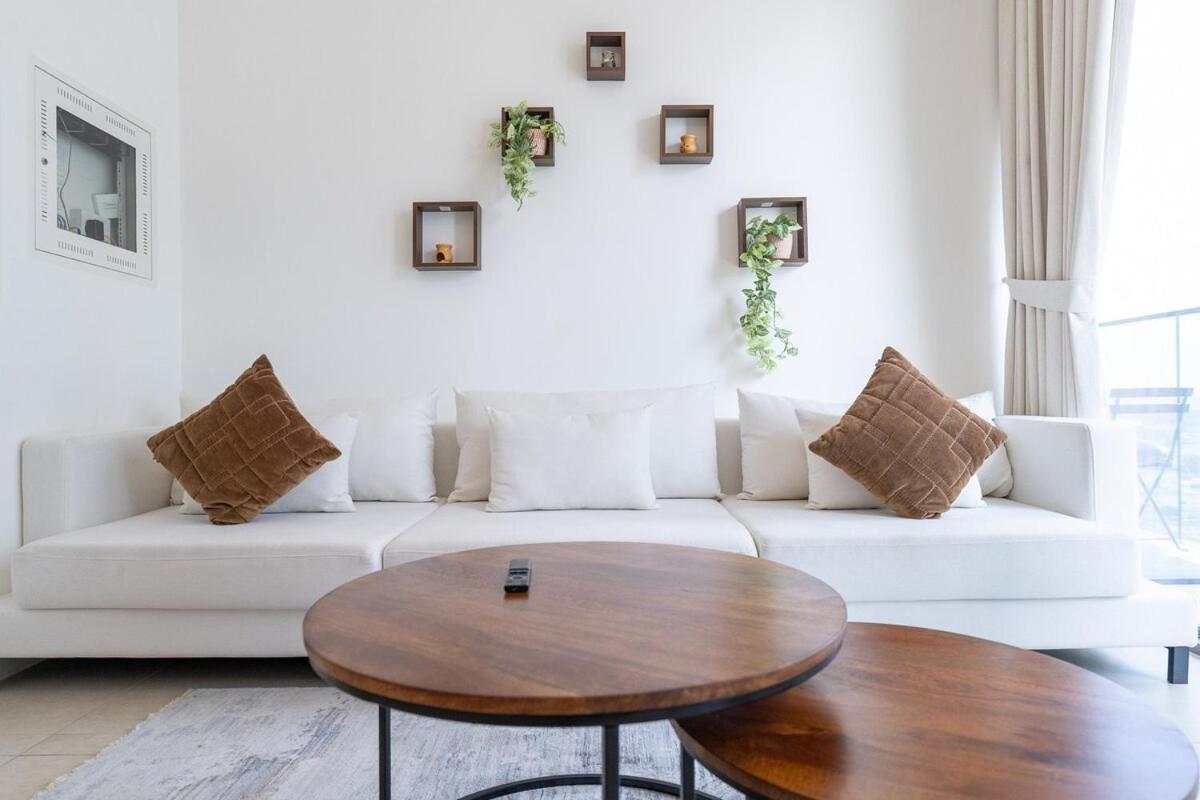 A Lovely 1 Bed Flat In Marina Dubai