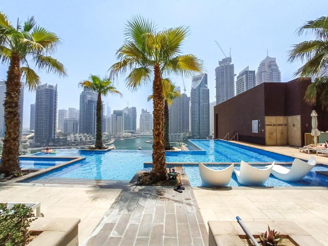 A Lovely 1 Bed Flat In Marina Apartment Dubai