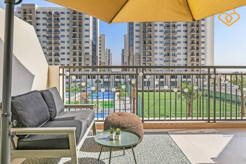 Keysplease With Outdoor Area, Townsquare Apartment