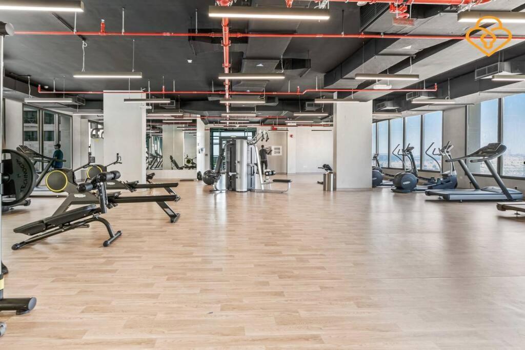 Keysplease With Outdoor Area, Townsquare Apartment