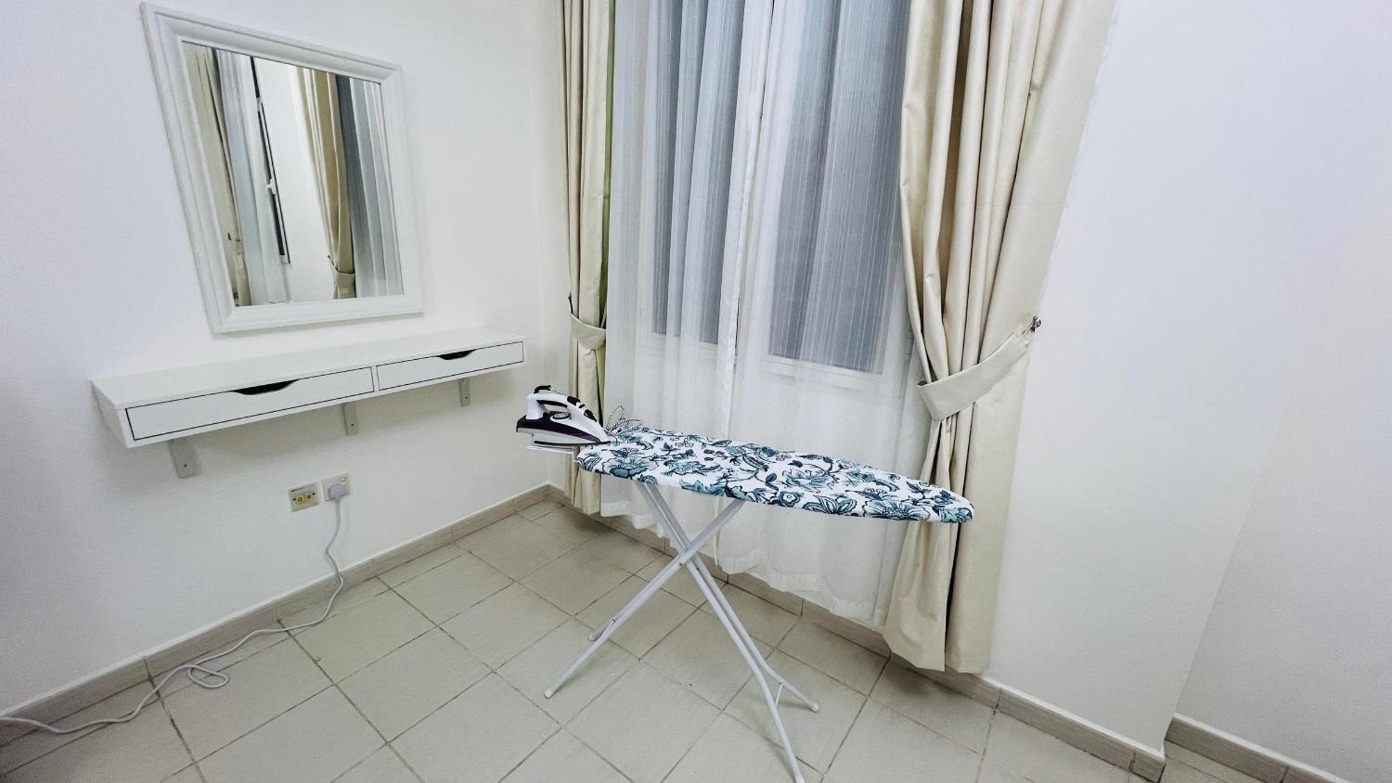 Apartment France Cluster International - Spacious Bright Furnished Dubai