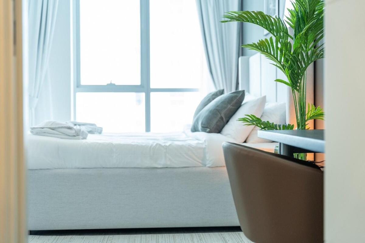 Dazzling 2-bedrooms With Eye-catching Artwork In Marina! Apartment Dubai