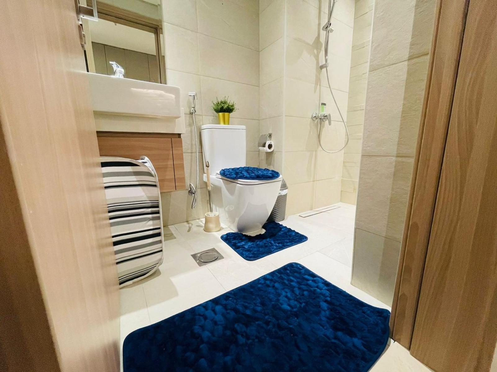 Cozy Spacious Azizi 47 Apartamento Dubai