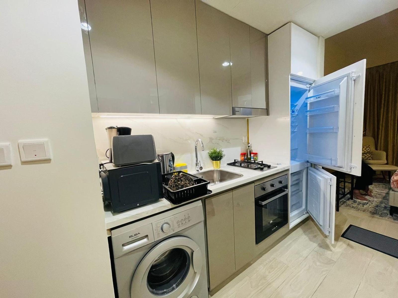 Apartamento Cozy Spacious Azizi 47