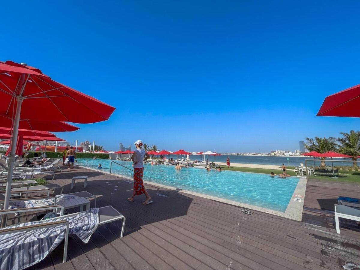 3 Bedroom That's Sleeps 5 With Amazing View In Palm Jumeirah * Dubai