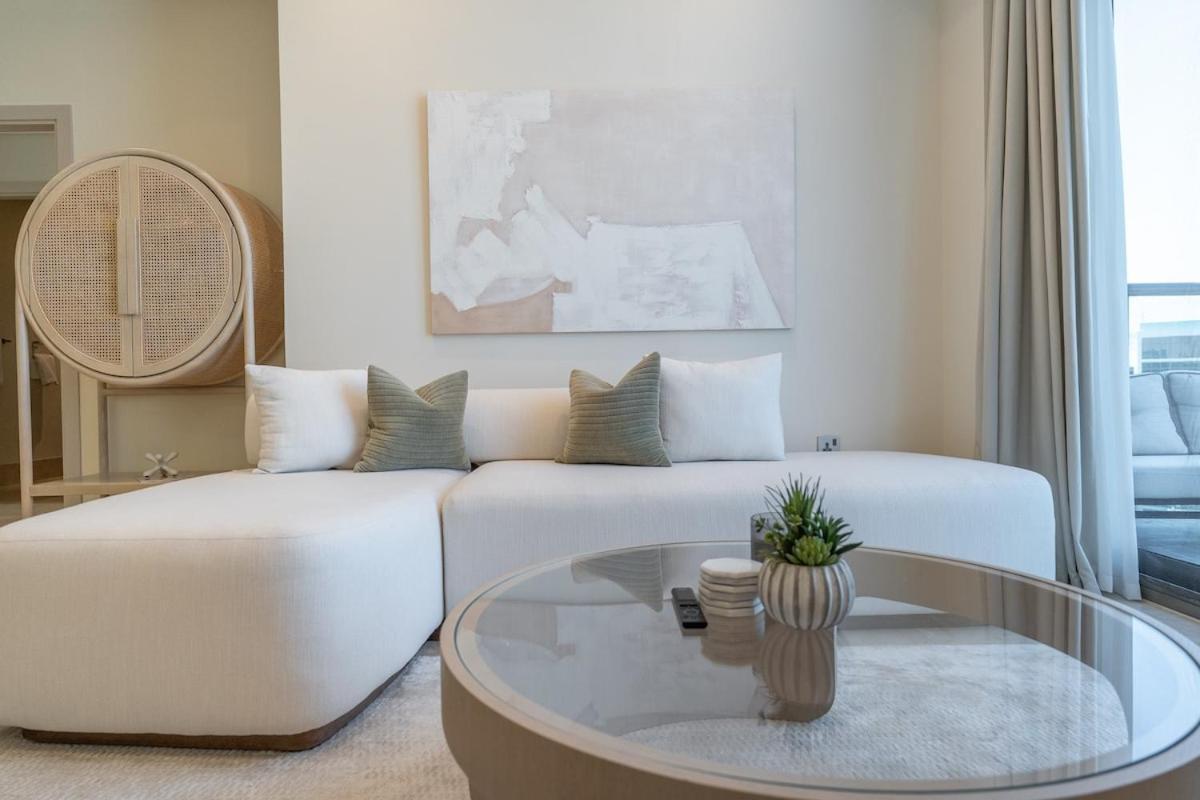 Apartment 3 Bedroom That's Sleeps 5 With Amazing View In Palm Jumeirah Dubai