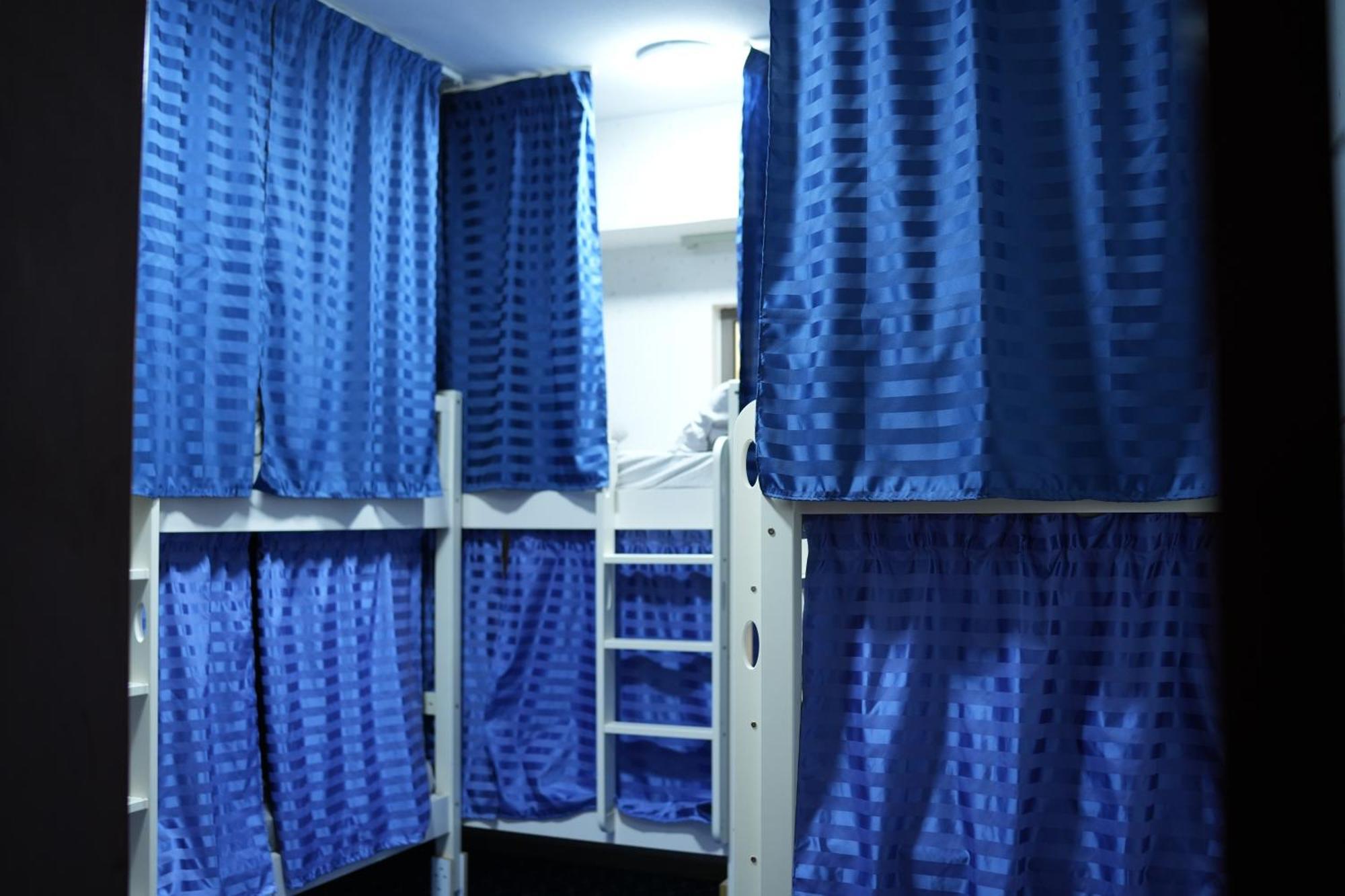 The Blue Parrot Jbr Hostel