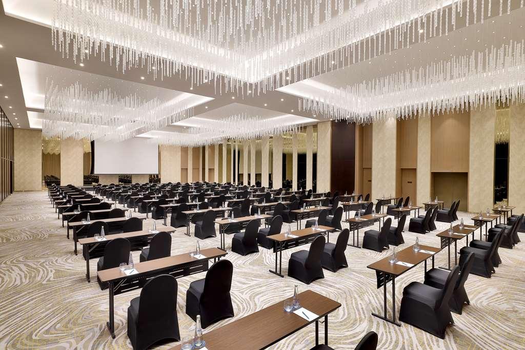Hotel Embassy By Hilton Business Bay
