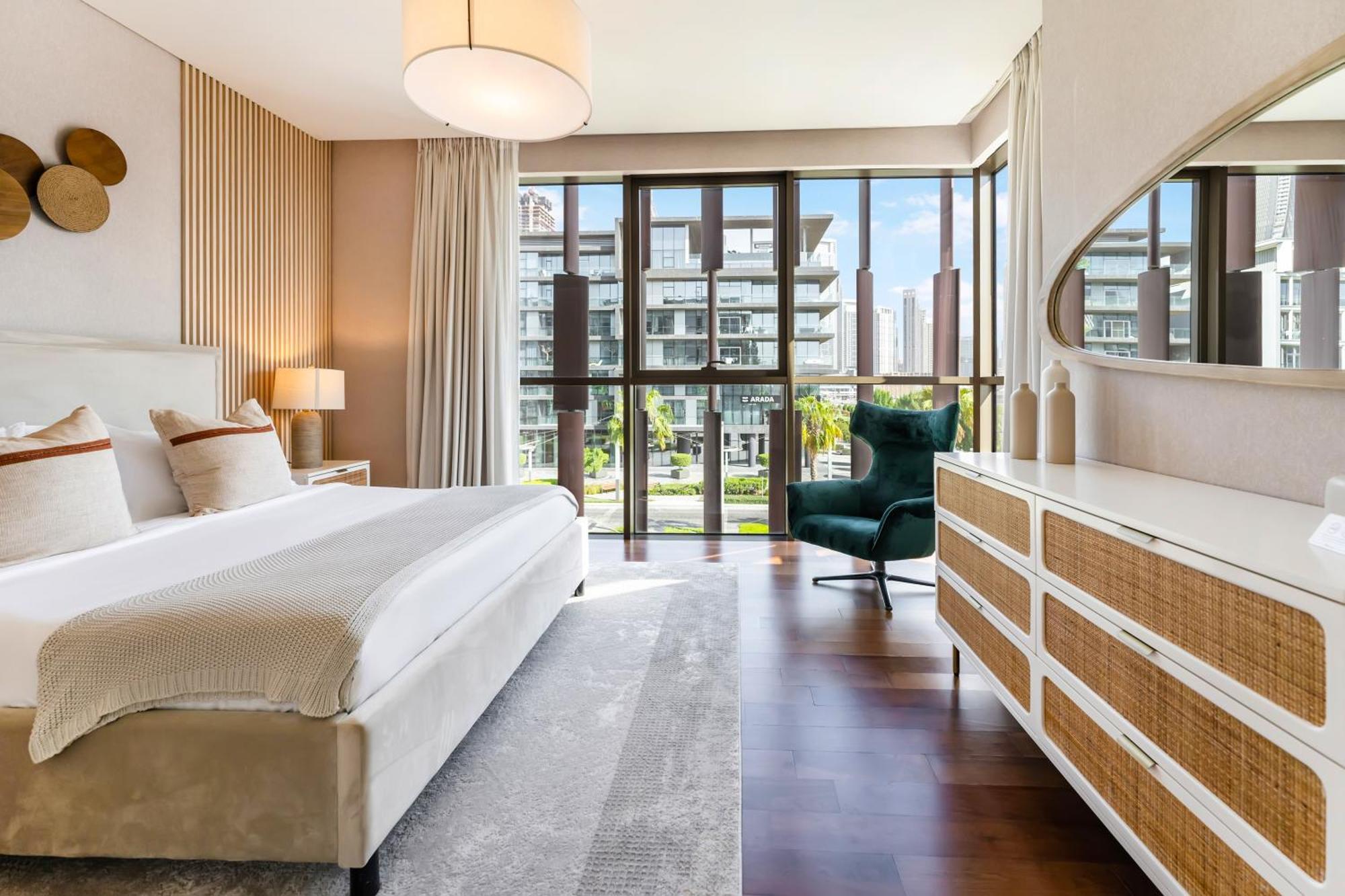 Fam Living - Walk - Urban Staycations * Dubai
