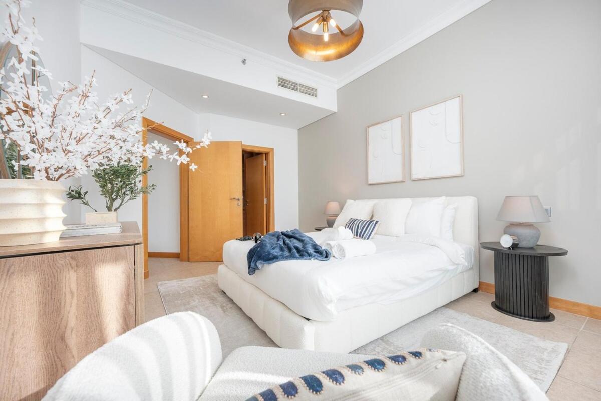 Apartment 3-bed Sleeps 7 In Palm Jumeirah *