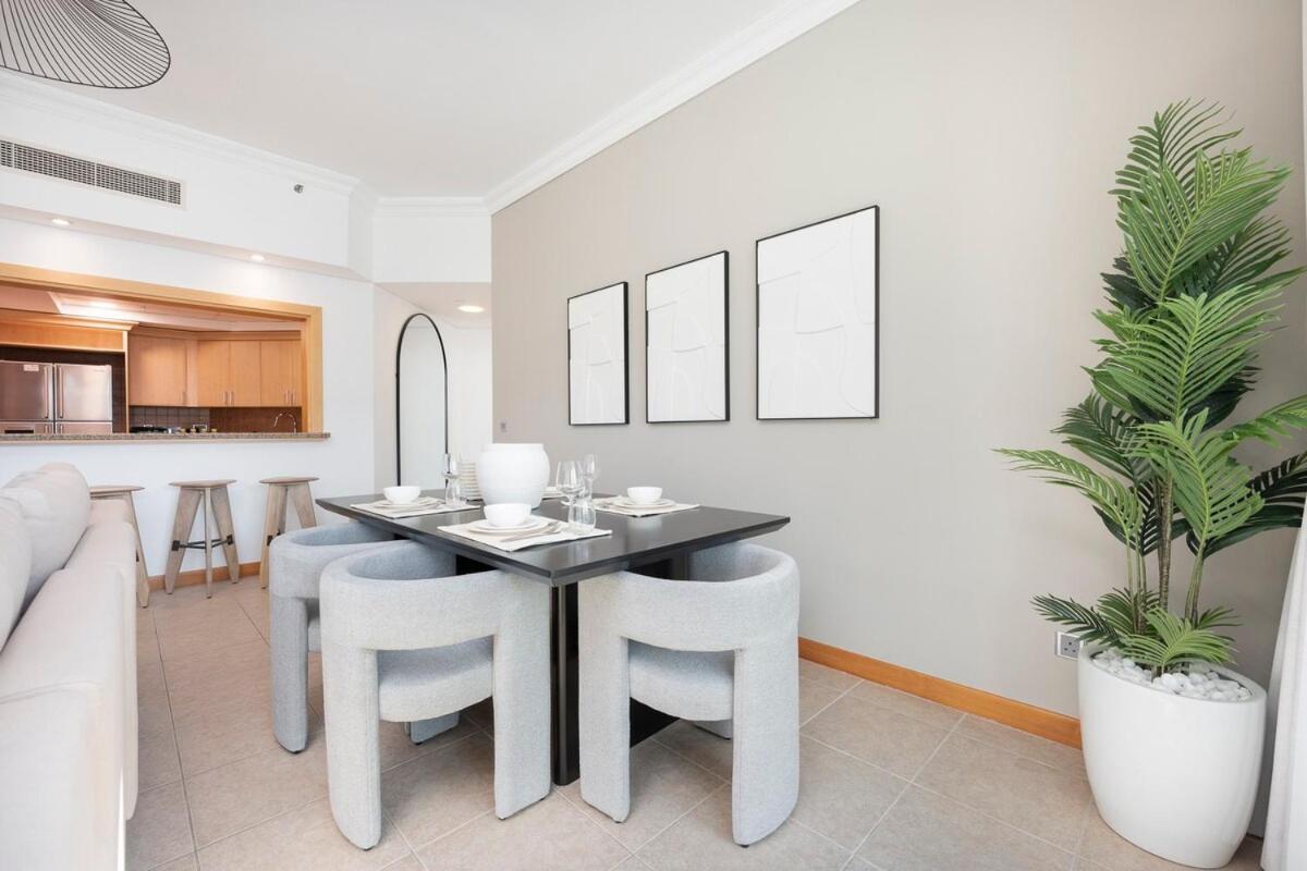 Apartment 3-bed Sleeps 7 In Palm Jumeirah