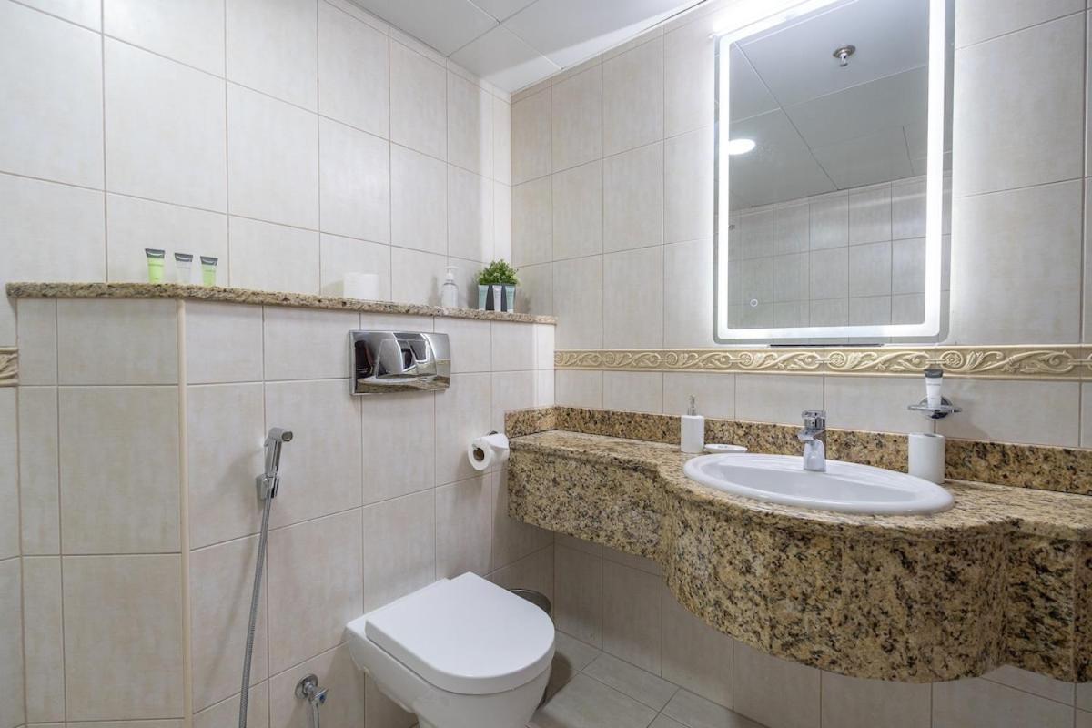Stunning 1-bedroom With Marina Views Daire *