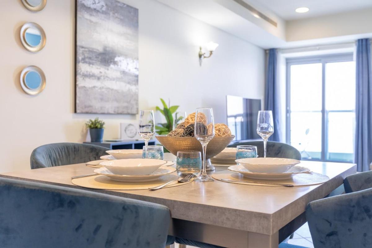 Daire Stunning 1-bedroom With Marina Views *