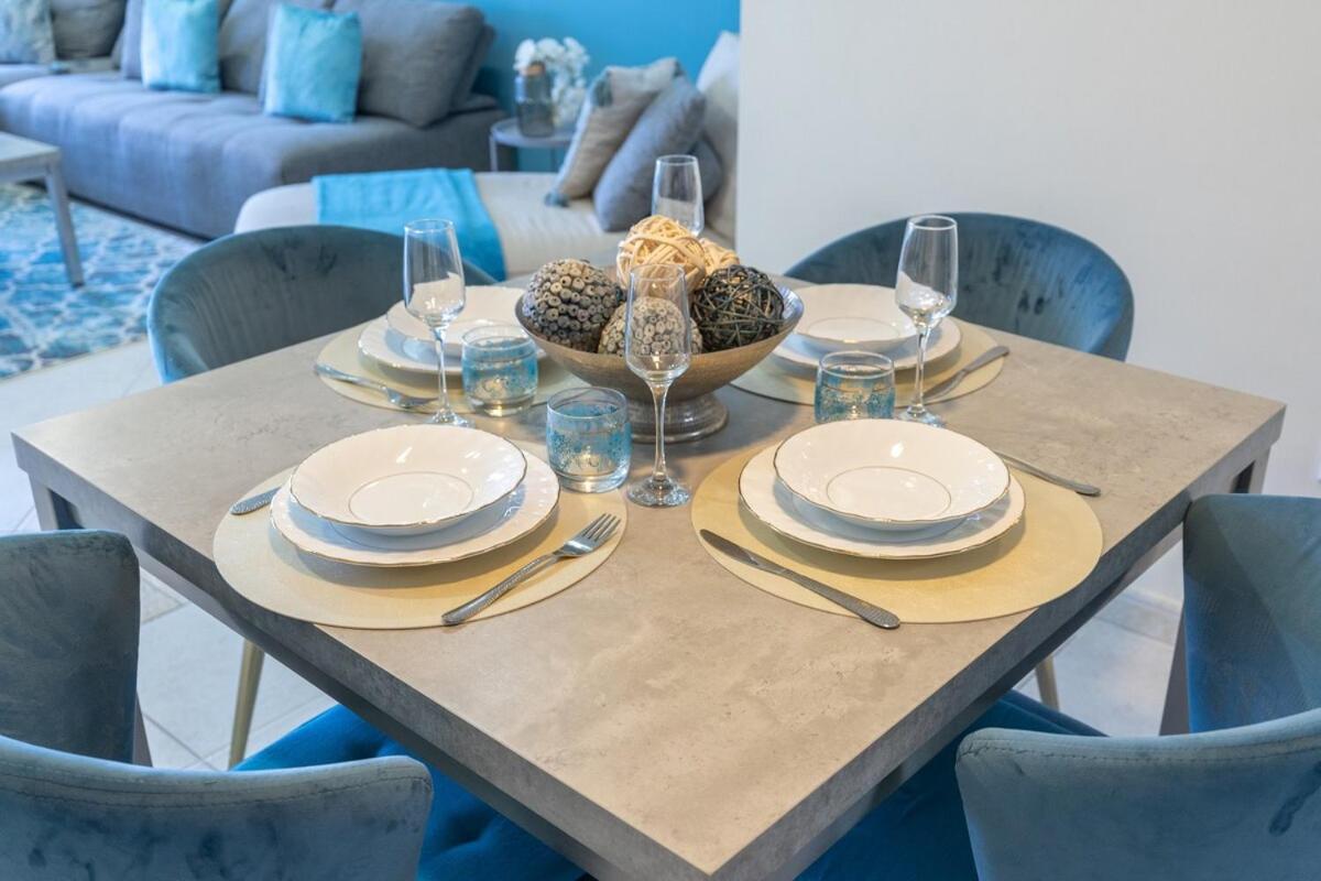 Daire Stunning 1-bedroom With Marina Views Dubai
